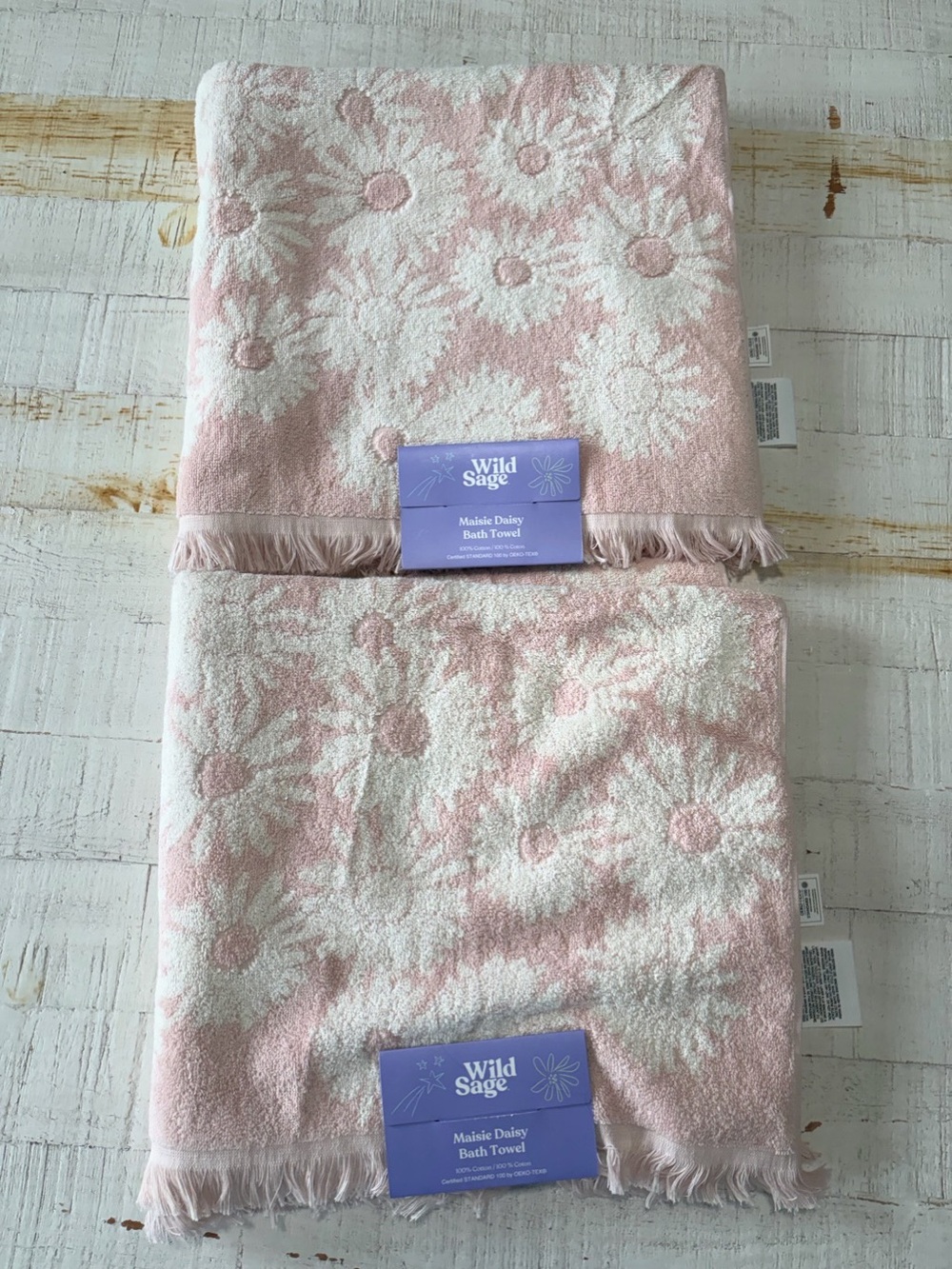 Wild Sage Maisie Daisy Bath Towels Set of 2 NWT Blush White Floral Cotton 30x54